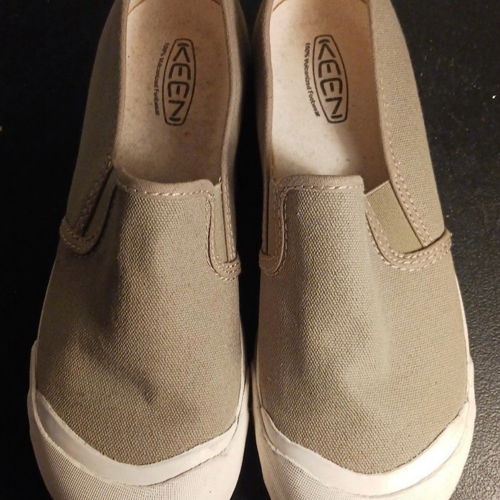 Keen Women’s slip on shoe